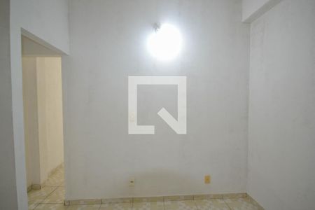Quarto de casa para alugar com 1 quarto, 25m² em Olinda, Nilópolis