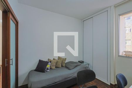 Quarto  de apartamento à venda com 3 quartos, 90m² em Santo Antônio, Belo Horizonte