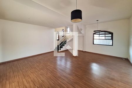 Sala de casa para alugar com 5 quartos, 450m² em Engenho do Mato, Niterói