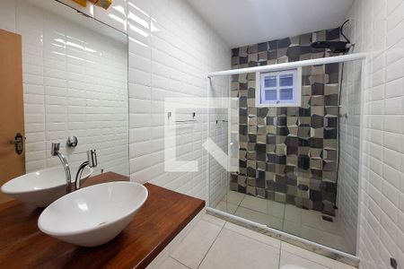Casa para alugar com 450m², 5 quartos e 4 vagasBanheiro Social