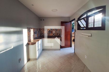 Casa para alugar com 450m², 5 quartos e 4 vagasCozinha
