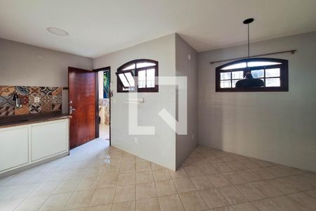 Casa para alugar com 450m², 5 quartos e 4 vagasCozinha