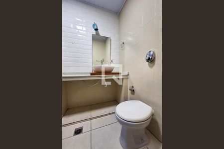 Casa para alugar com 450m², 5 quartos e 4 vagasBanheiro da Suíte 2