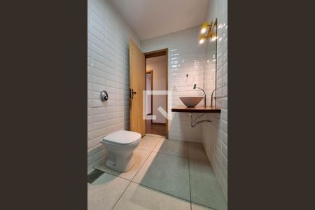 Casa para alugar com 450m², 5 quartos e 4 vagasBanheiro Social