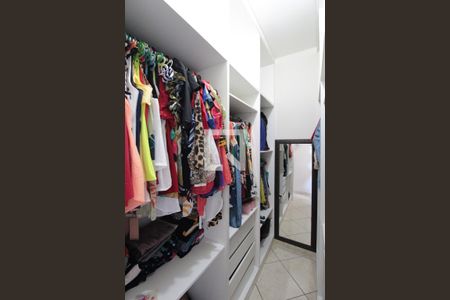 Casa à venda com 360m², 5 quartos e 3 vagasCasa 1 | Closet da Suite