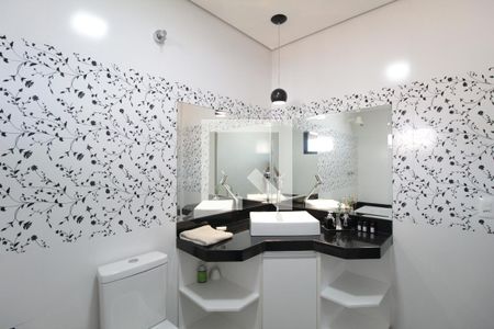 Casa à venda com 360m², 5 quartos e 3 vagasCasa 2 | Banheiro da Suite