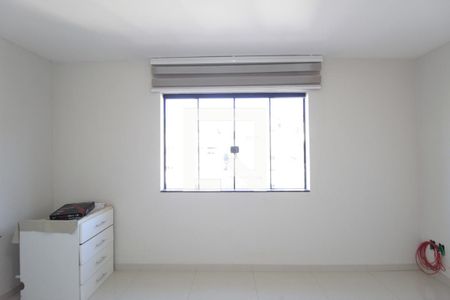 Casa à venda com 360m², 5 quartos e 3 vagasCasa 2 | Escritório