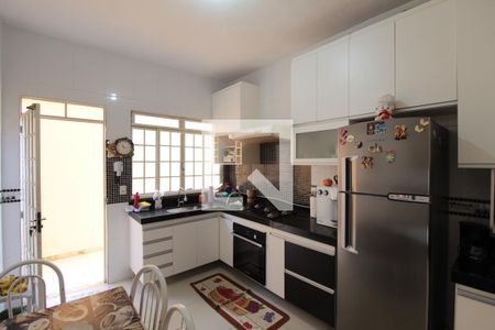 Casa à venda com 360m², 5 quartos e 3 vagasCasa 1 | Cozinha