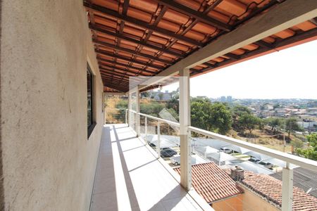 Casa à venda com 360m², 5 quartos e 3 vagasCasa 2 | Area Externa