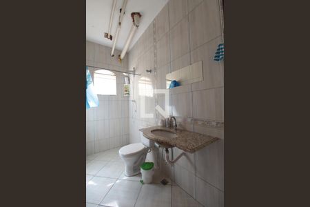 Casa à venda com 360m², 5 quartos e 3 vagasCasa 1 | Banheiro de Serviço