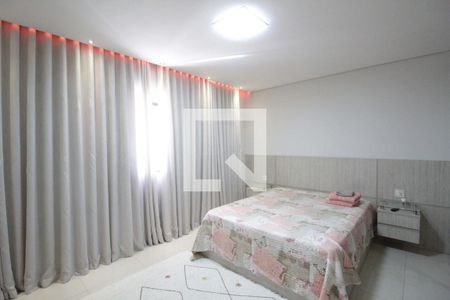 Casa à venda com 360m², 5 quartos e 3 vagasCasa 2 | Suite