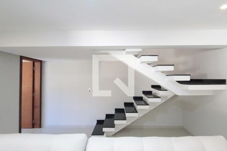 Casa à venda com 360m², 5 quartos e 3 vagasCasa 2 | Sala de TV