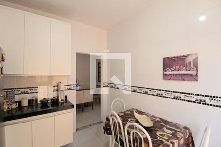 Casa à venda com 360m², 5 quartos e 3 vagasCasa 1 | Cozinha