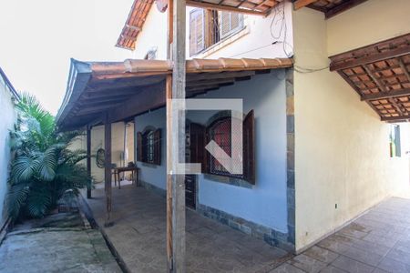 Casa à venda com 260m², 4 quartos e sem vagaVaranda