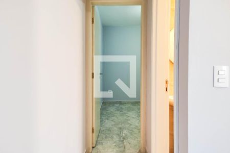 Corredor de kitnet/studio para alugar com 1 quarto, 30m² em Vila Palmares, Santo André