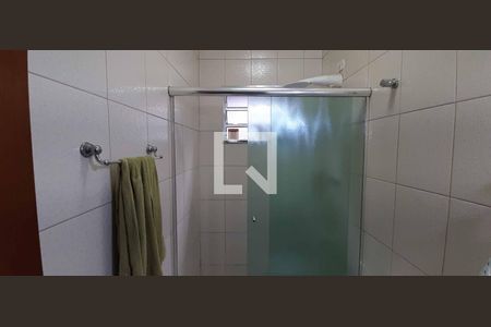 Casa à venda com 190m², 3 quartos e 4 vagas Casa à venda com 190m², 3 quartos e 4 vagasBanheiro Social