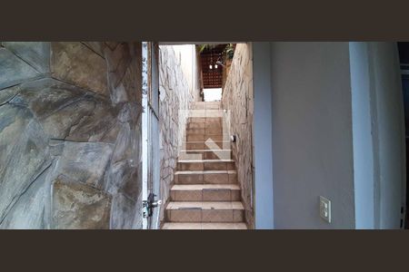 Casa à venda com 190m², 3 quartos e 4 vagas Casa à venda com 190m², 3 quartos e 4 vagasJardim