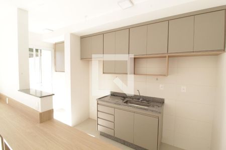 Cozinha de apartamento para alugar com 2 quartos, 72m² em Jaraguá, Uberlândia