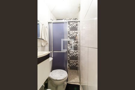 Banheiro de casa à venda com 3 quartos, 144m² em Parque Guarani, São Paulo