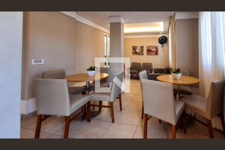 Apartamento à venda com 43m², 2 quartos e 1 vaga Apartamento à venda com 43m², 2 quartos e 1 vagaÁrea comum - Salão de festas