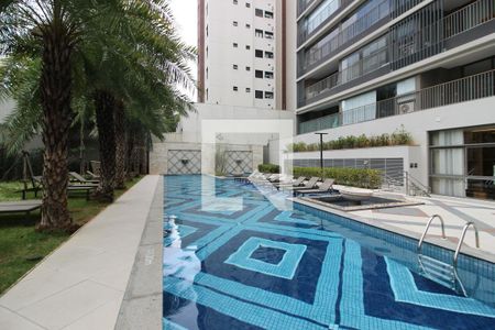 Studio à venda com 28m², 1 quarto e sem vagaÁrea comum - Piscina