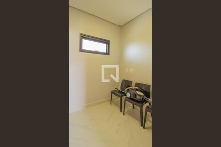 Casa de condomínio à venda com 1000m², 3 quartos e 4 vagasDespensa