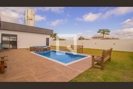 Casa de condomínio à venda com 1000m², 3 quartos e 4 vagasÁrea externa