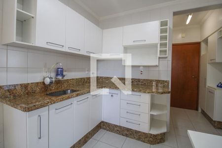 Apartamento à venda com 110m², 3 quartos e 2 vagasCozinha