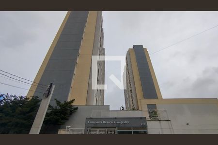 Apartamento à venda com 52m², 2 quartos e 1 vaga Apartamento à venda com 52m², 2 quartos e 1 vagaFachada