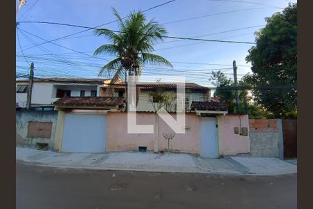 Casa à venda com 400m², 3 quartos e 2 vagasFachada