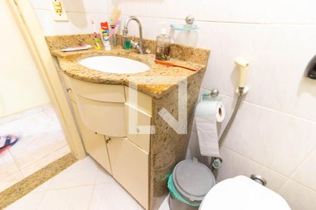 Casa à venda com 400m², 3 quartos e 2 vagasBanheiro social