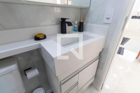 Apartamento à venda com 37m², 2 quartos e 1 vaga Apartamento à venda com 37m², 2 quartos e 1 vagaBanheiro