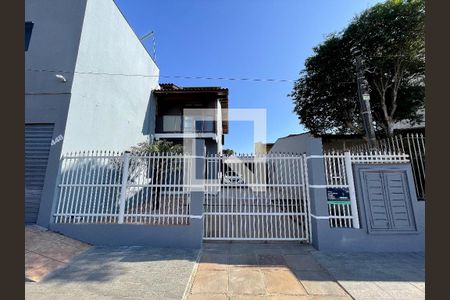 Casa para alugar com 400m², 5 quartos e 3 vagasFachada