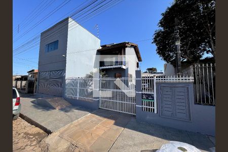 Casa para alugar com 400m², 5 quartos e 3 vagasFachada