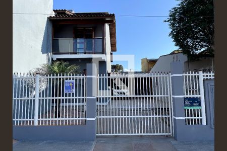 Casa para alugar com 400m², 5 quartos e 3 vagasFachada