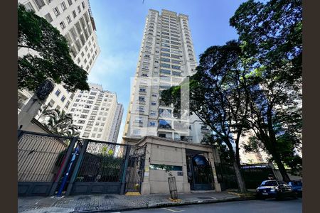 Apartamento à venda com 99m², 2 quartos e 2 vagasFachada