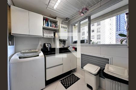 Apartamento à venda com 99m², 2 quartos e 2 vagasÁrea de Serviço