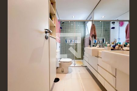 Apartamento à venda com 99m², 2 quartos e 2 vagasBanheiro Suíte 1