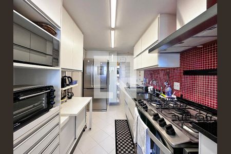 Apartamento à venda com 99m², 2 quartos e 2 vagasCozinha