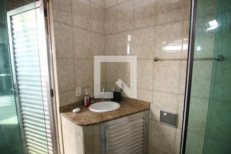 Casa à venda com 250m², 2 quartos e sem vagaBanheiro de serviço