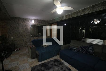 Sala de casa à venda com 2 quartos, 250m² em Penha, Rio de Janeiro