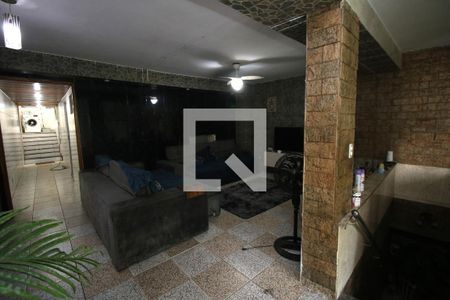 Sala de casa à venda com 2 quartos, 250m² em Penha, Rio de Janeiro