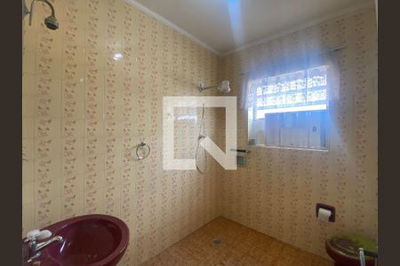 Casa à venda com 240m², 4 quartos e 3 vagasBanheiro