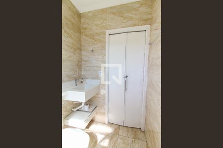 Casa de condomínio à venda com 71m², 2 quartos e 1 vaga Casa de condomínio à venda com 71m², 2 quartos e 1 vagaBanheiro