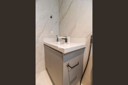 Apartamento à venda com 66m², 2 quartos e 1 vaga Apartamento à venda com 66m², 2 quartos e 1 vagaBanheiro 2