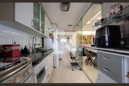 Apartamento à venda com 90m², 3 quartos e 2 vagasCozinha