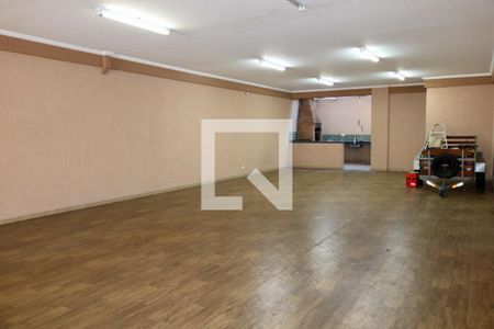 Casa à venda com 516m², 6 quartos e 10 vagas Casa à venda com 516m², 6 quartos e 10 vagasGaragem