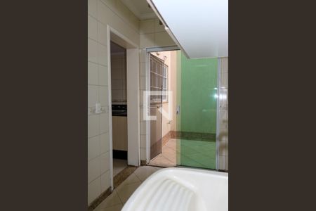 Casa à venda com 516m², 6 quartos e 10 vagas Casa à venda com 516m², 6 quartos e 10 vagasÁrea de Serviço