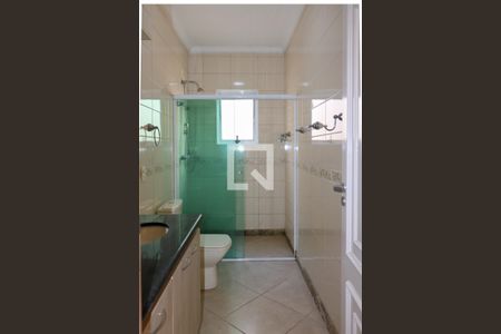 Casa à venda com 516m², 6 quartos e 10 vagas Casa à venda com 516m², 6 quartos e 10 vagasCasa 2 - 2º Piso banheiro