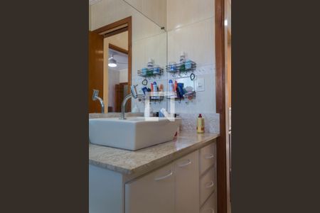 Casa à venda com 130m², 2 quartos e 2 vagas Casa à venda com 130m², 2 quartos e 2 vagasBanheiro da Suite 1